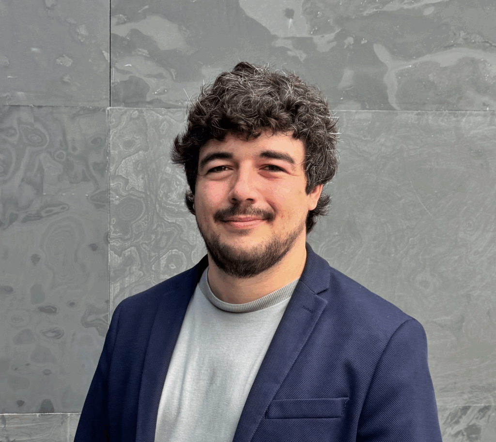 Miguel Garrido defiende una reforma fiscal en Navarra para que quienes no llegan a fin de mes no paguen IRPF